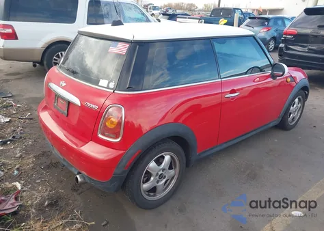 2010 Mini Cooper z USA, uszkodzony, nr VIN WMWMF3C50ATZ26257